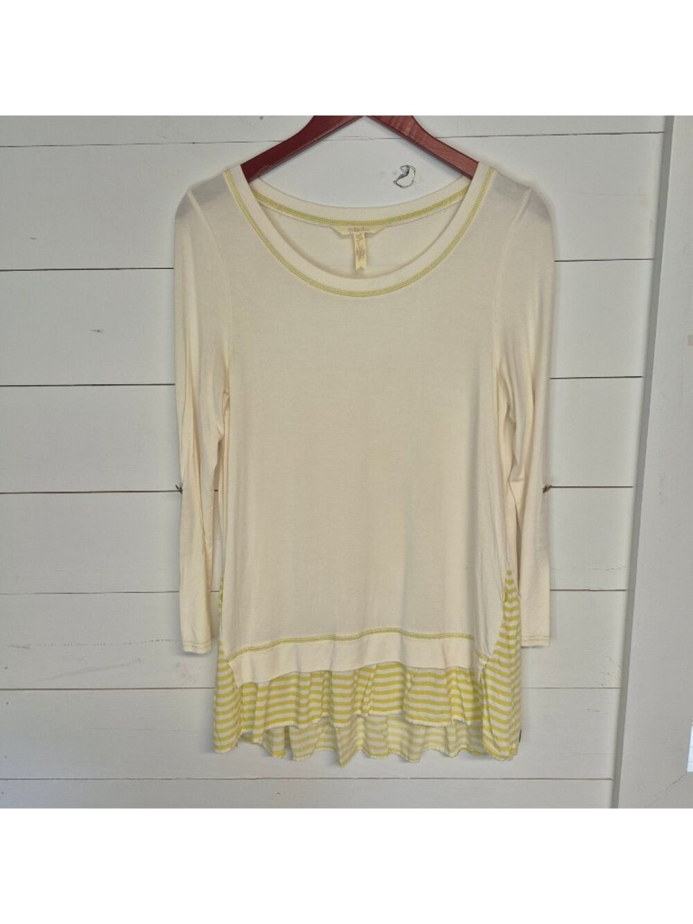 Matilda Jane Women's Cream Top With Yellow Striped Hem‎ Size XS